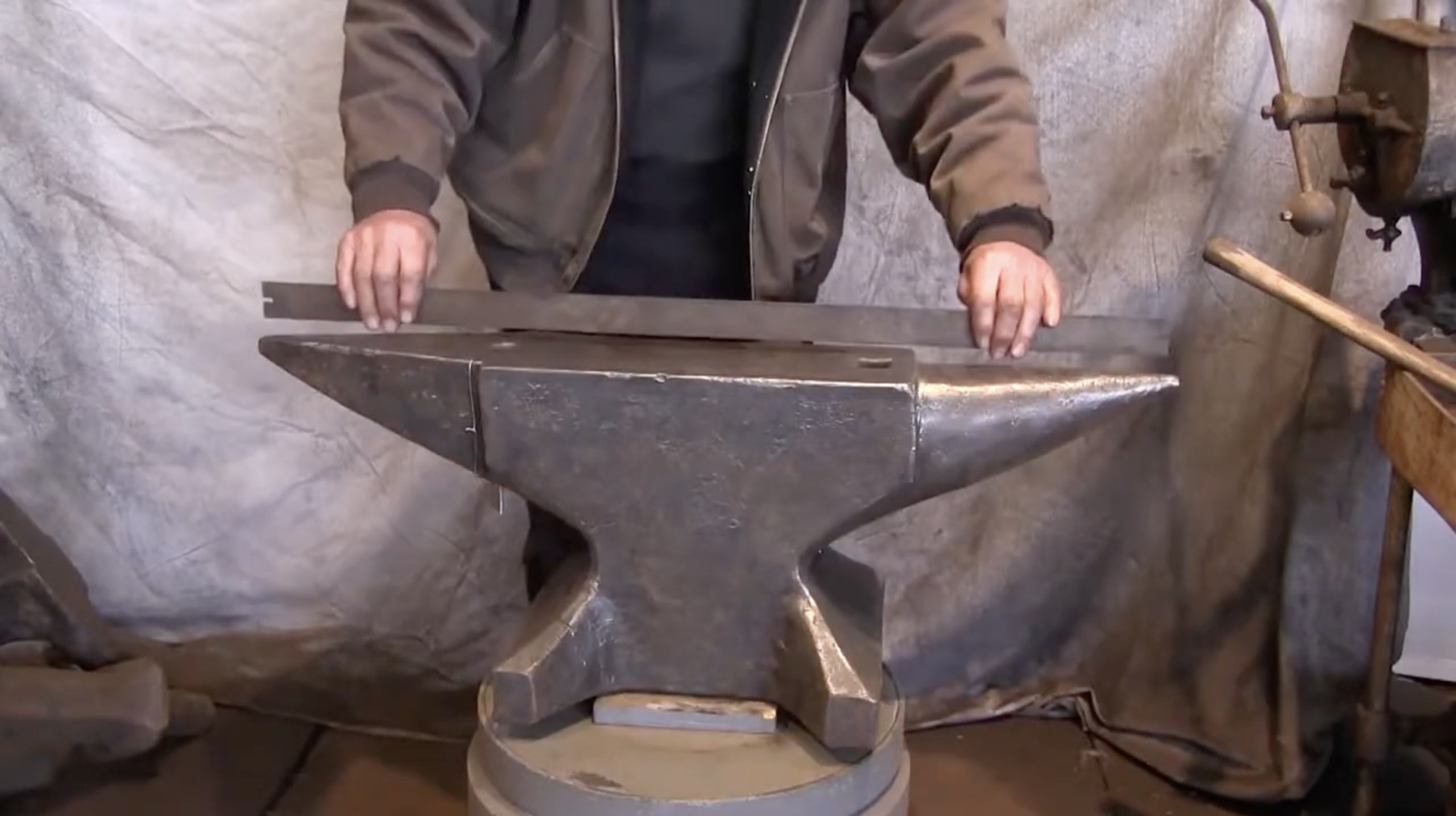 358 lb North German Double Horn Blacksmith Anvil